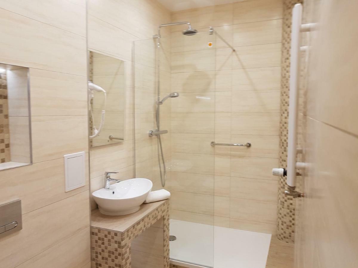 Kaja Apartamenty Legnica Ngoại thất bức ảnh